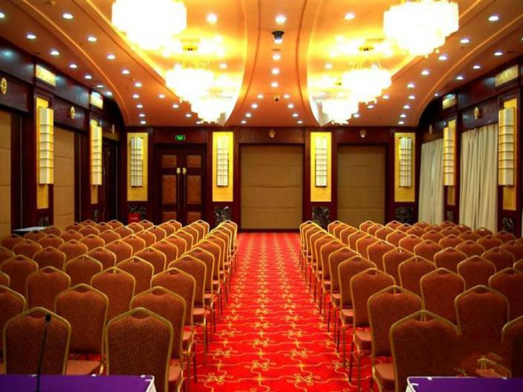 Grand Soluxe Hotel דון חואנג מראה חיצוני תמונה