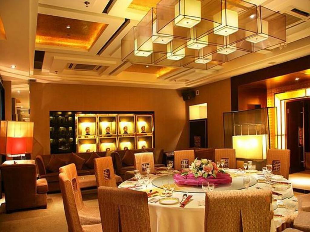 Grand Soluxe Hotel דון חואנג מראה חיצוני תמונה